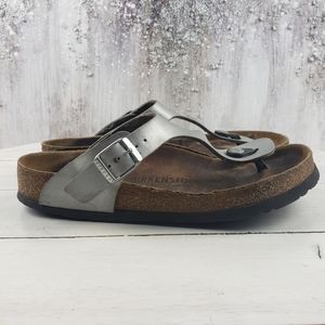 463GAP Birkenstock silver Gizeh sandals women's size 7